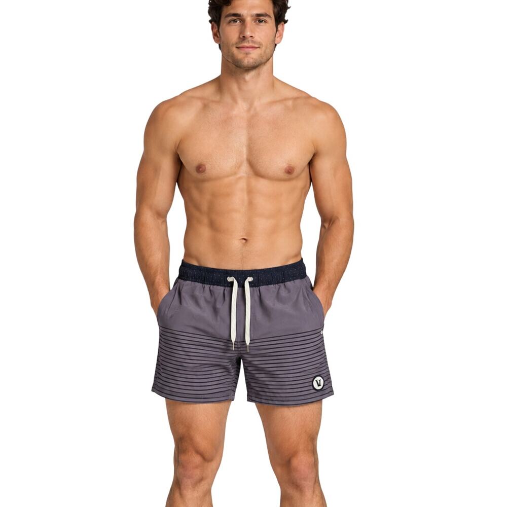Vuori kore athletic performance mens shorts 5" inseam lined EUC sz S (?) Grey